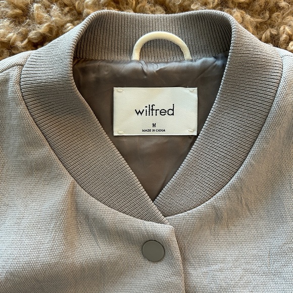 Aritzia: Wilfred Poussin Bomber, Size: Medium - Picture 2 of 11